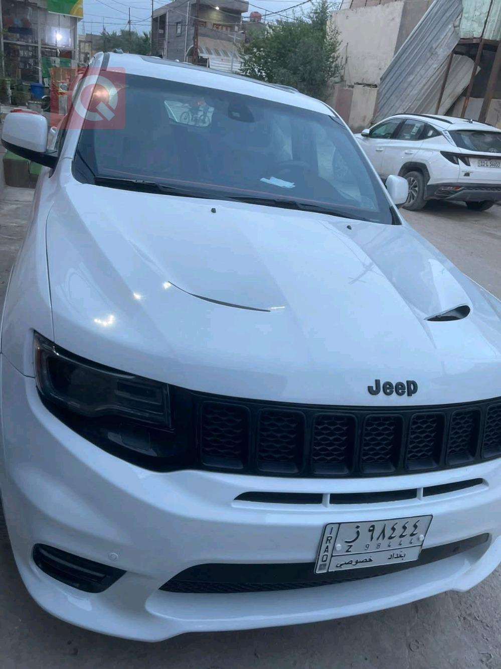 جیپ گراند شیرۆکی